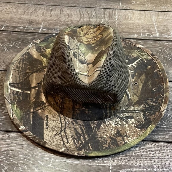 Signatures Camo and mesh Hat Men’s Size S/M - Picture 5 of 7